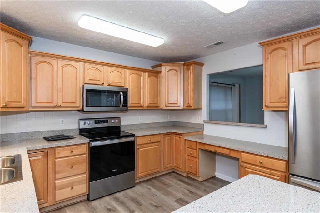 1295 Candlelite Property Photo 11