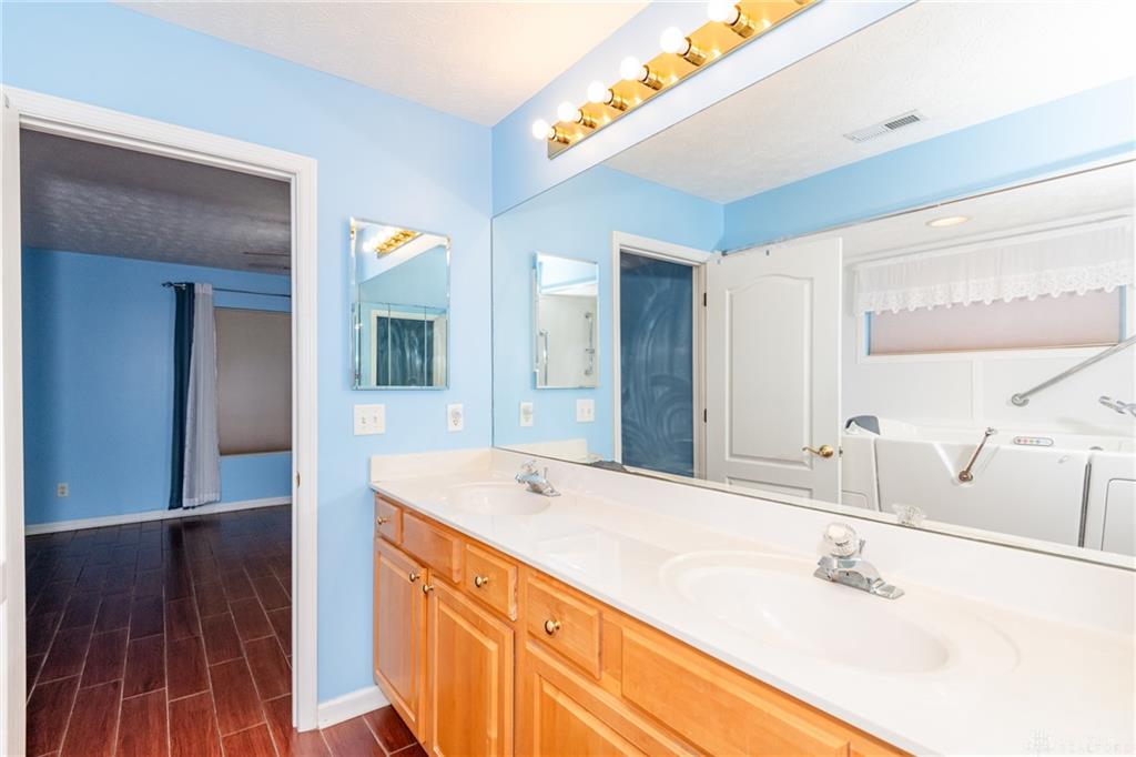1295 Candlelite Property Photo 17