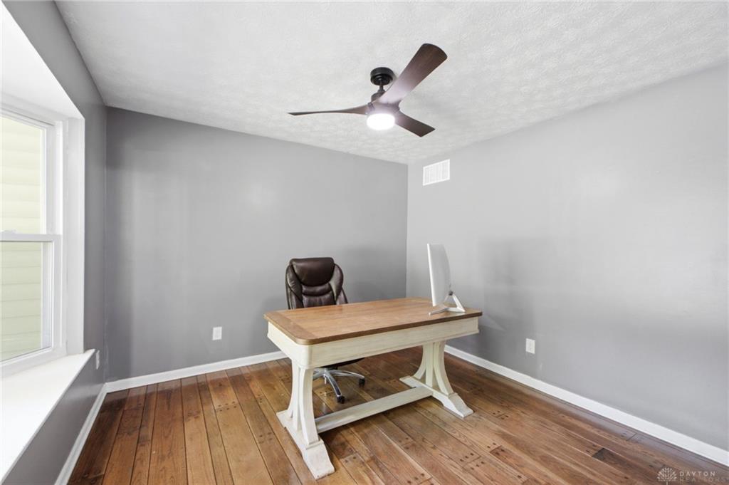 1464 Hilltop Property Photo 15