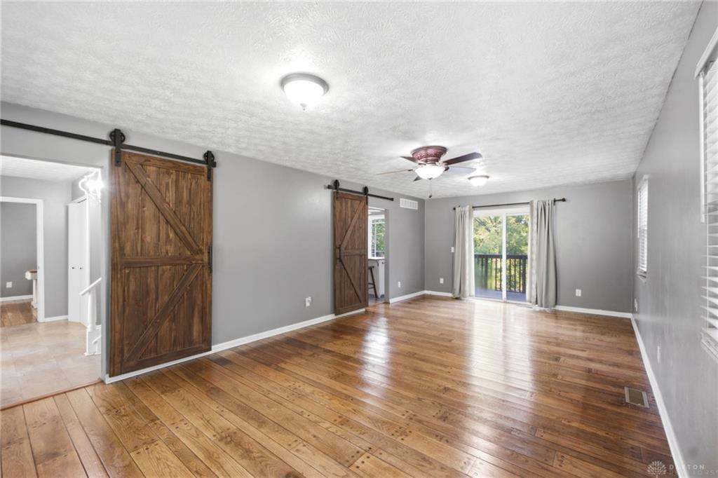 1464 Hilltop Property Photo 17