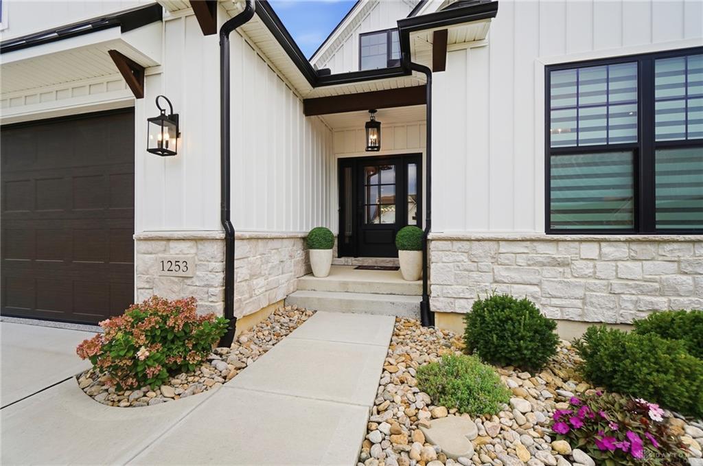 1253 Normandy Rue Property Photo 4