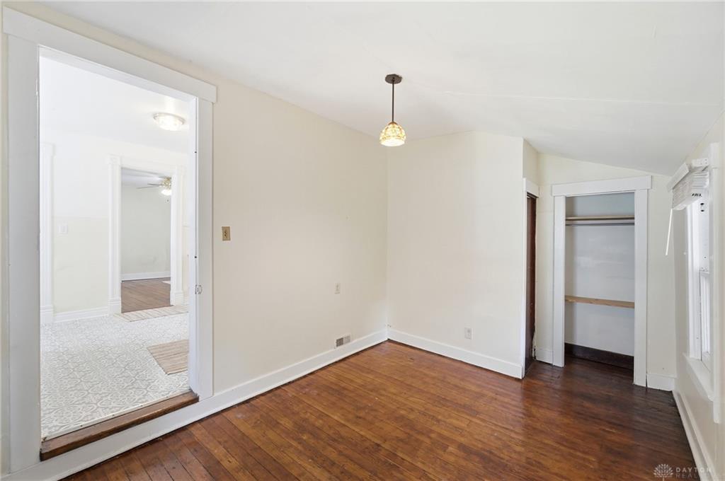 510 Oak Property Photo 17