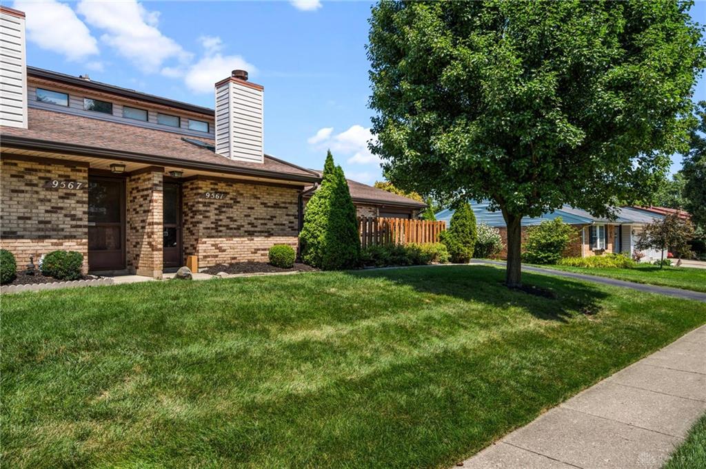 9561 Arboridge Property Photo 3