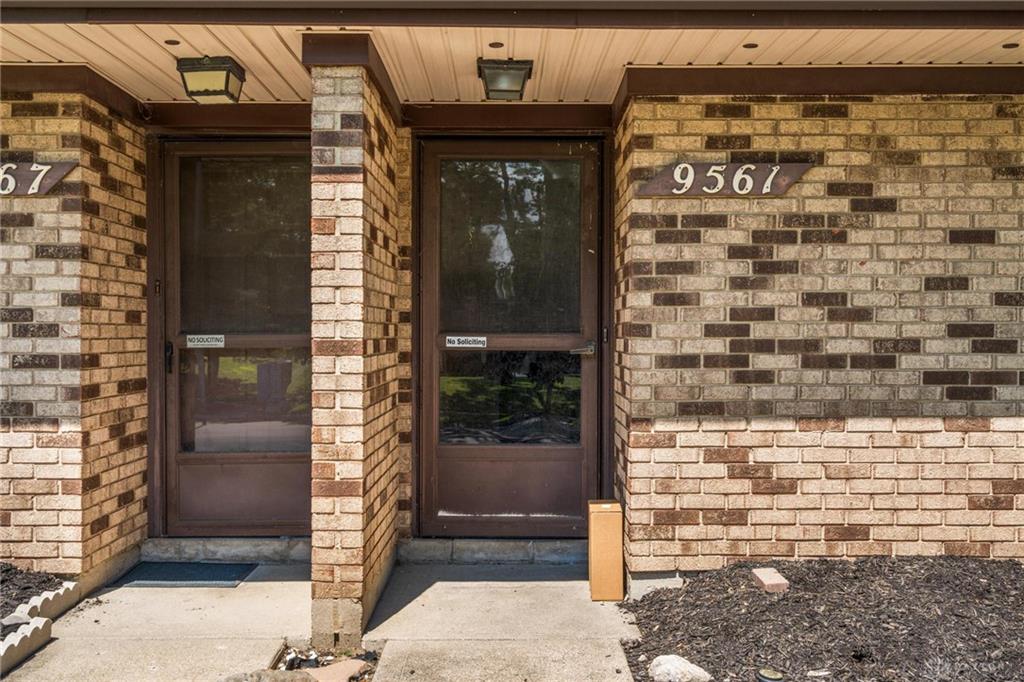 9561 Arboridge Property Photo 6