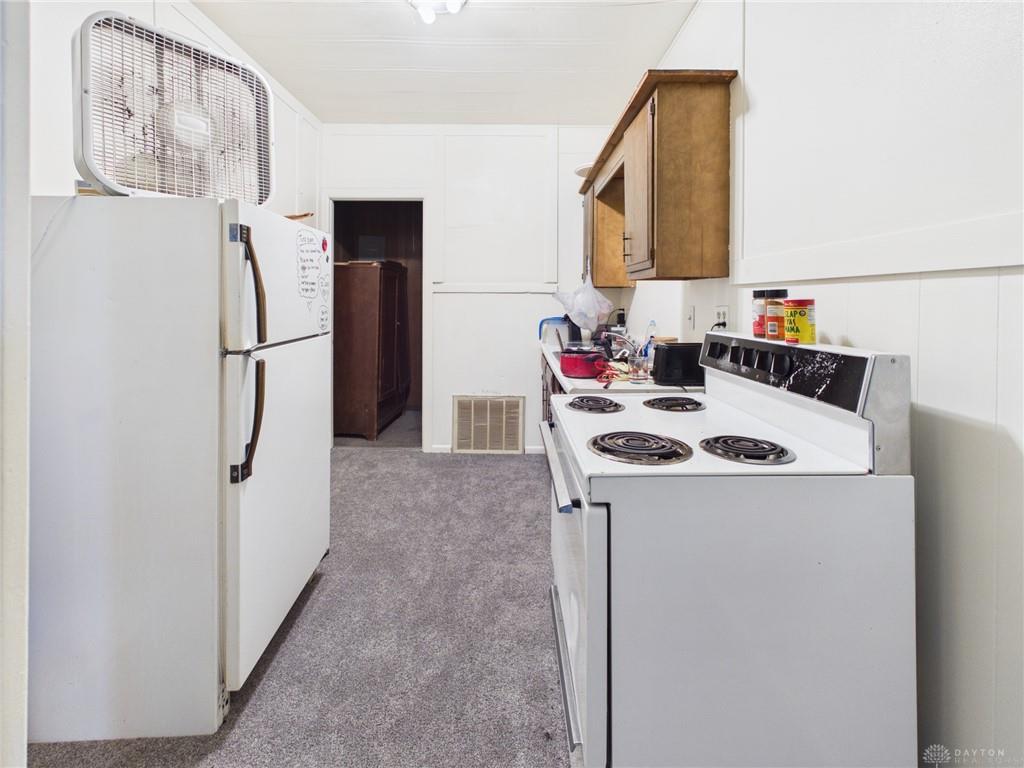 2 N High Property Photo 7