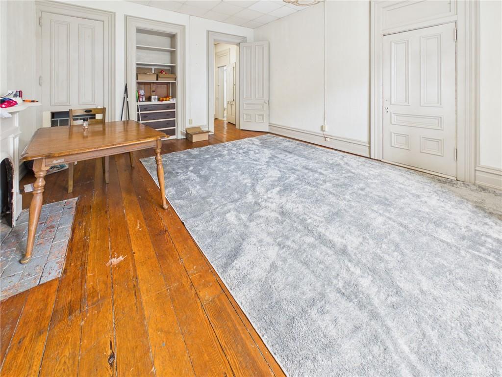 2 N High Property Photo 19