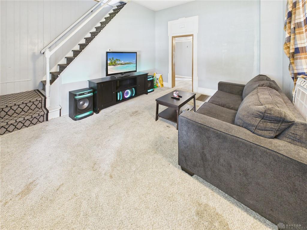 512 E Main Property Photo 20