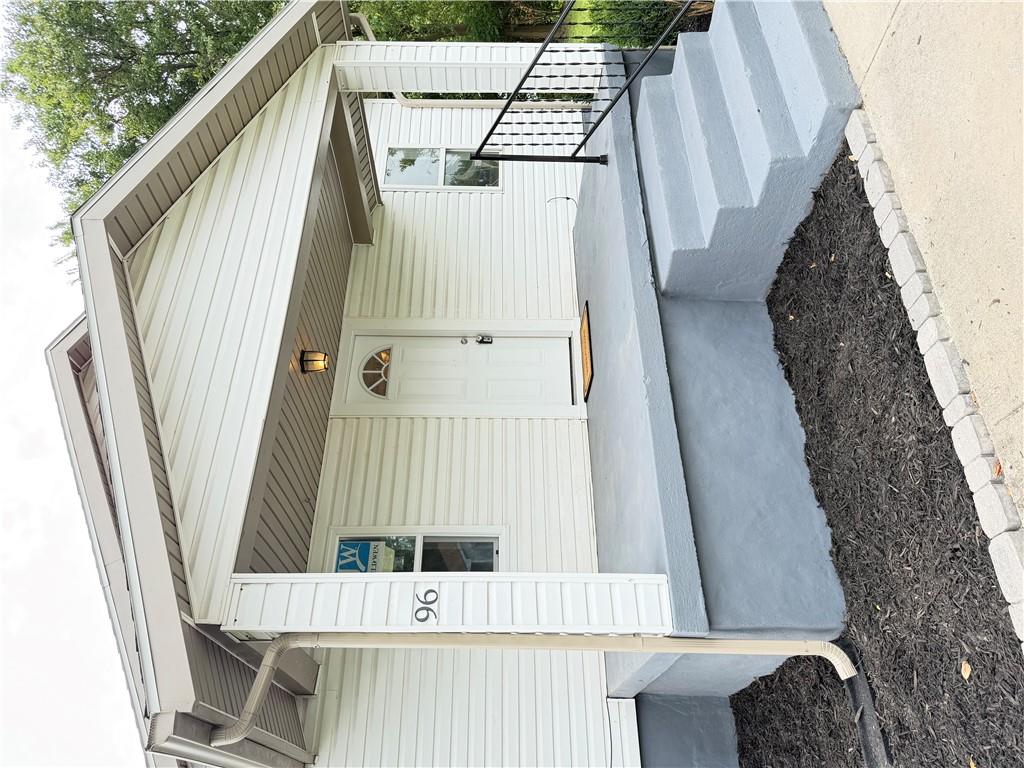 96 Devonshire Property Photo 9