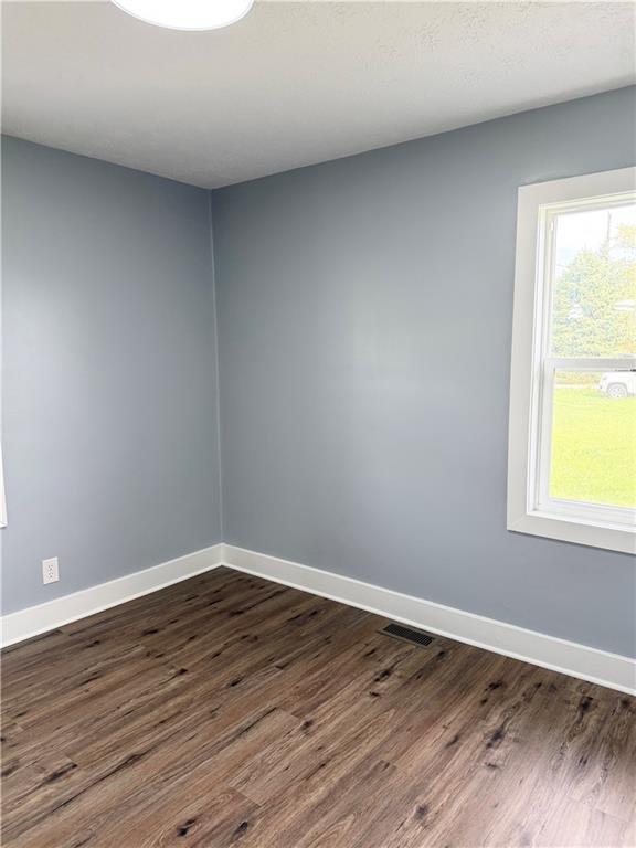 96 Devonshire Property Photo 16