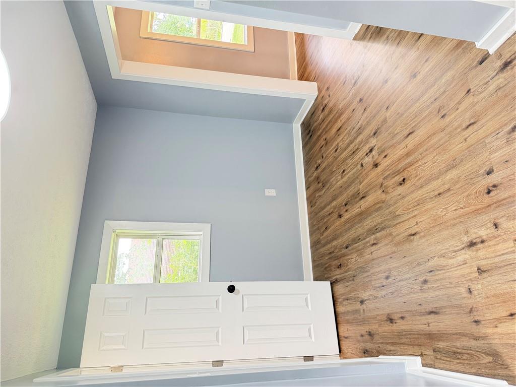 96 Devonshire Property Photo 23