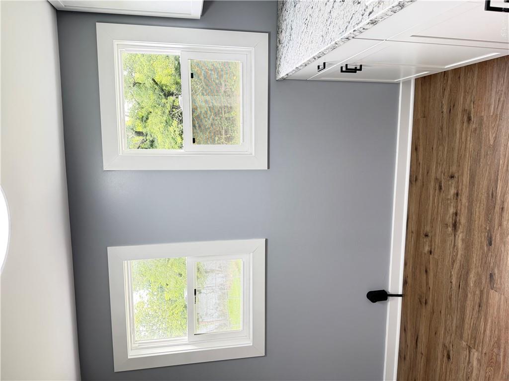 96 Devonshire Property Photo 31