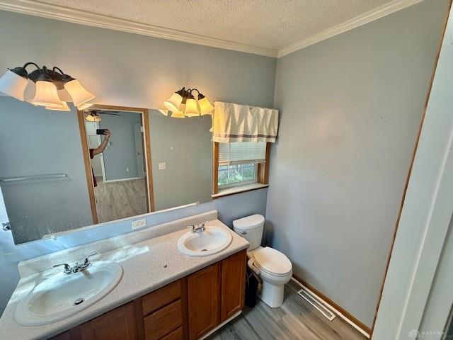 1814 Summit Property Photo 11