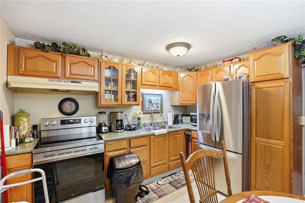 7301 Stonehurst Property Photo 4