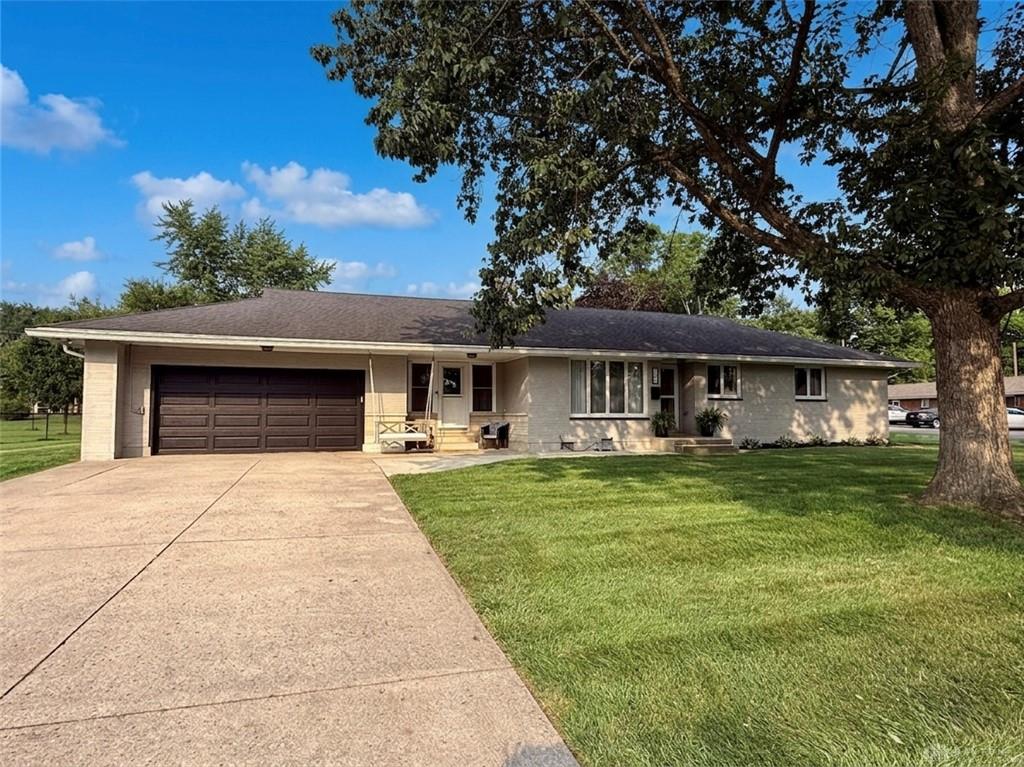 585 S Main Property Photo 1