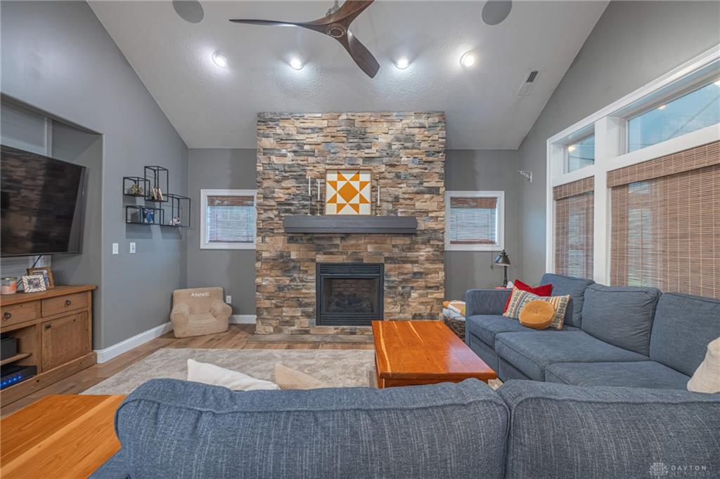 1262 Park Property Photo 4