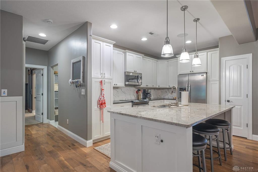 1262 Park Property Photo 8