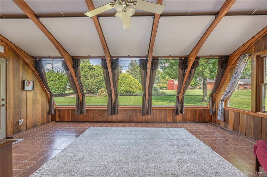 9010 S Normandy Property Photo 9