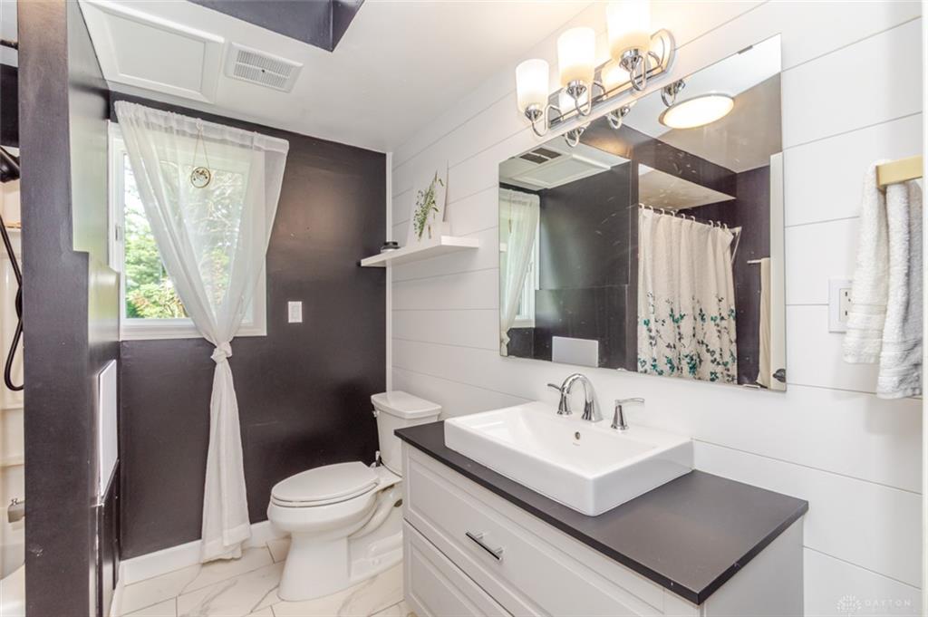 7010 Troy-frederick Property Photo 12