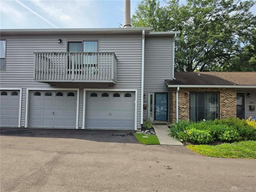 2858 Foxwood