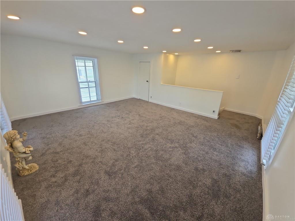 207 E Main Property Photo 11
