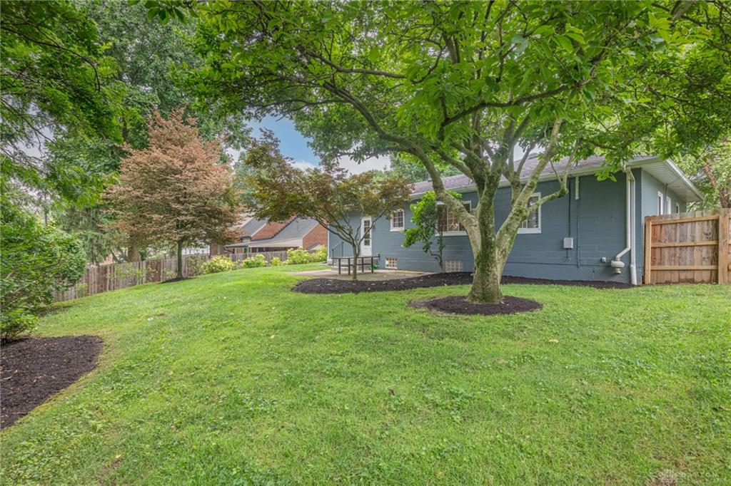 125 Napoleon Property Photo 31