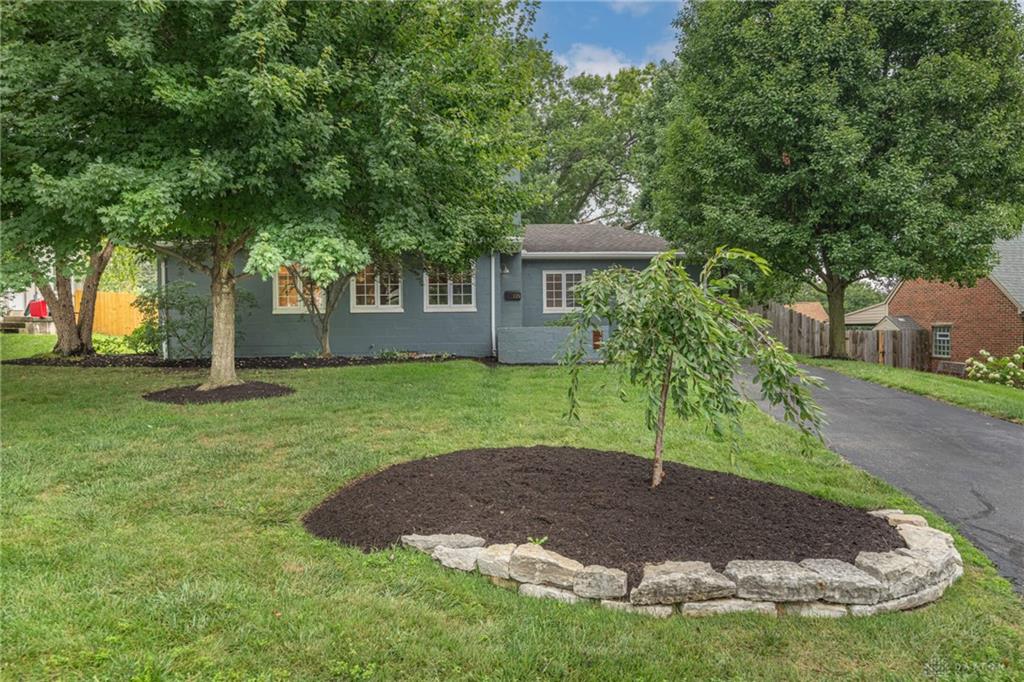 125 Napoleon Property Photo 32