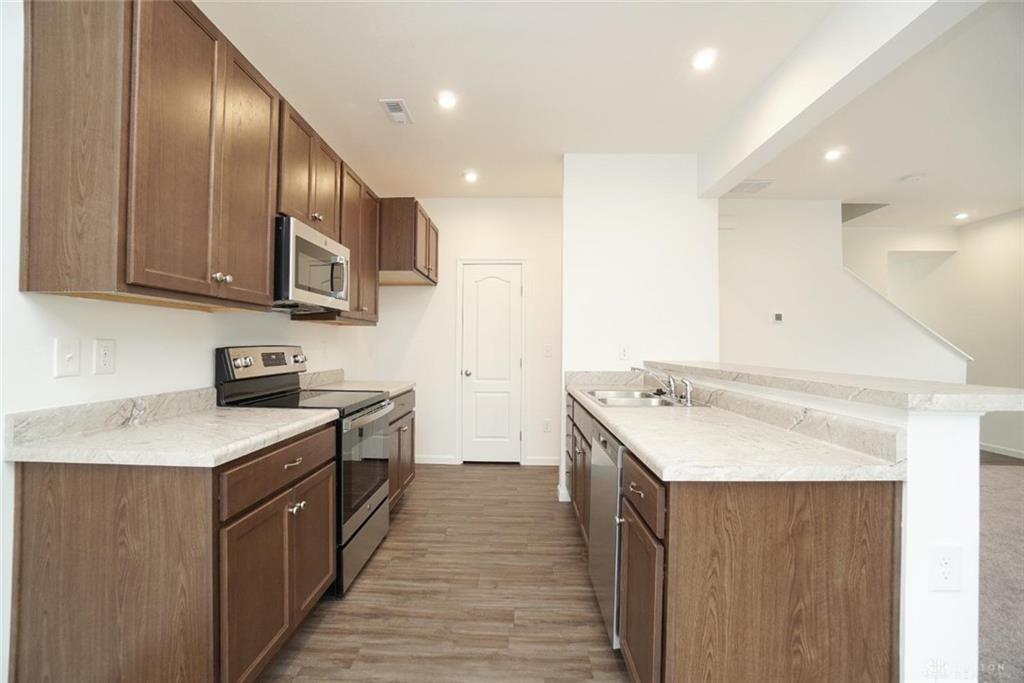 1500 Summerview Property Photo 11