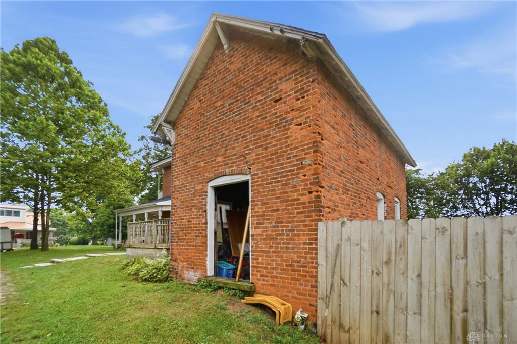 323 N Main Property Photo 60