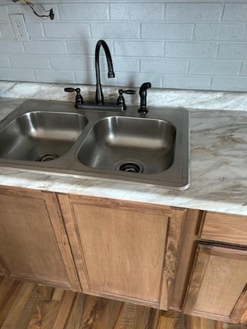 532 Deeds Property Photo 3