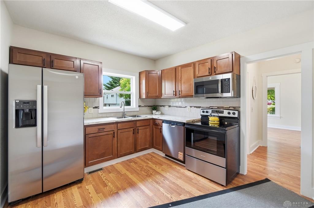 2225 Brookline Property Photo 2