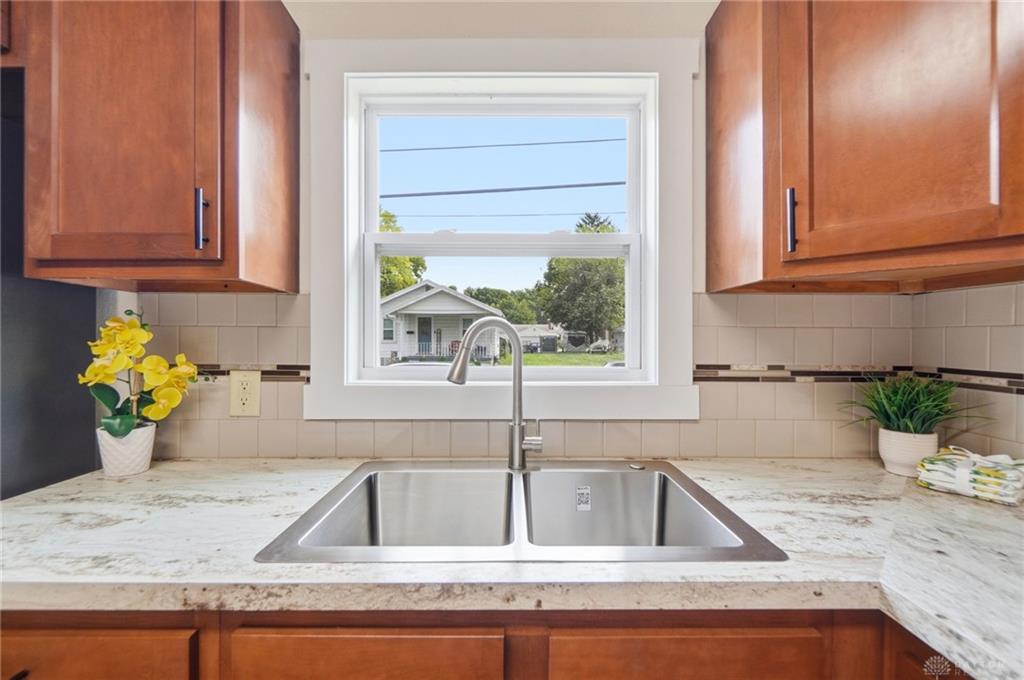 2225 Brookline Property Photo 14