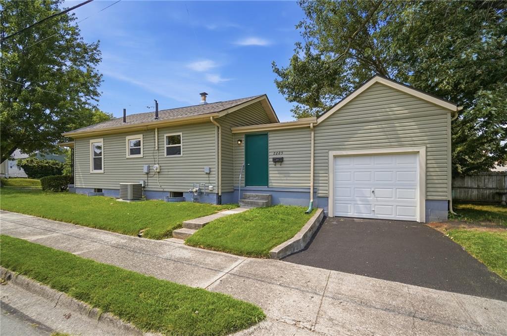 2225 Brookline Property Photo 29
