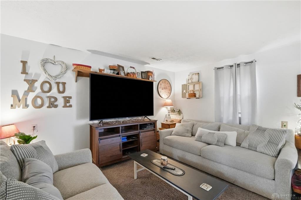 905 Victoria Property Photo 35