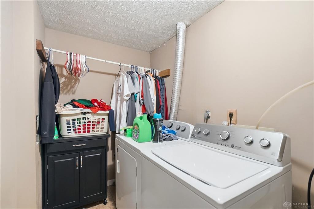 905 Victoria Property Photo 49