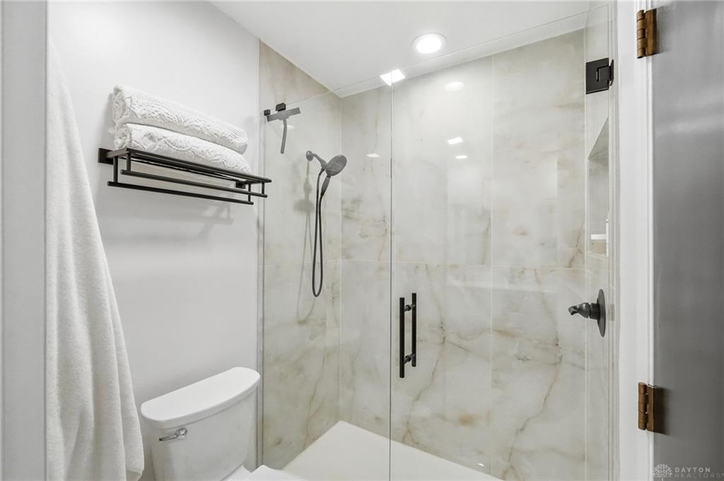 511 W Whipp Property Photo 34