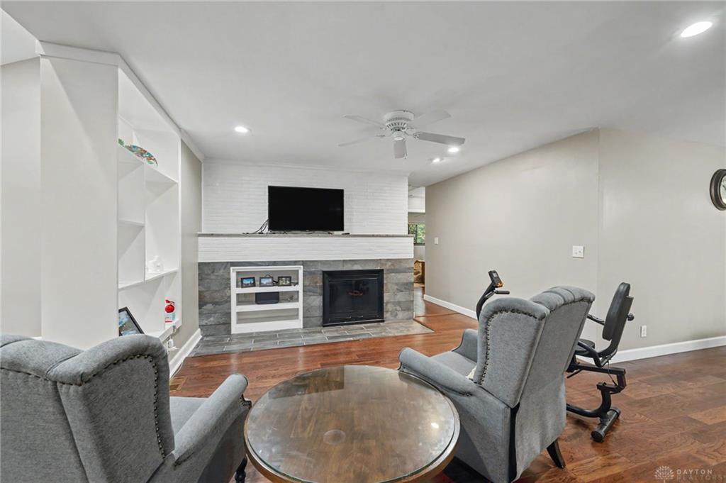 101 Thruston Property Photo 4