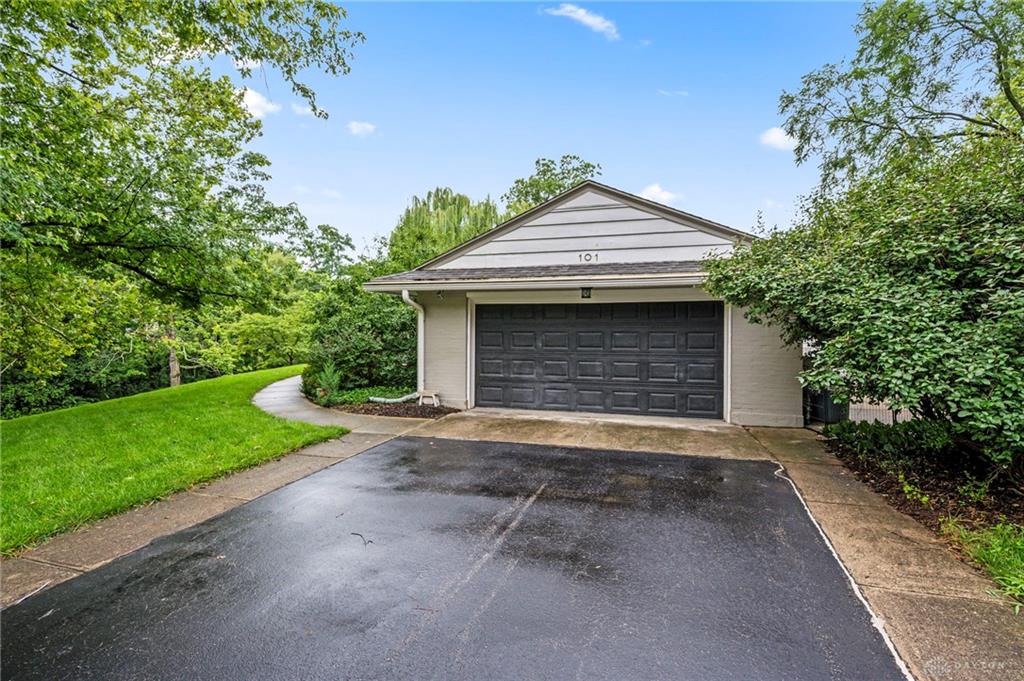 101 Thruston Property Photo 15
