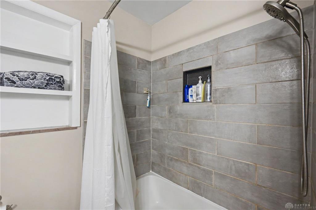 101 Thruston Property Photo 38