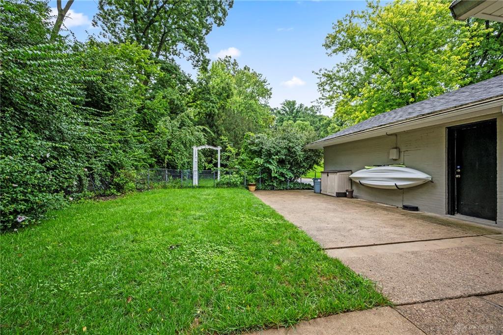 101 Thruston Property Photo 60
