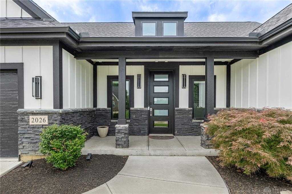 2026 Lariat Property Photo 2