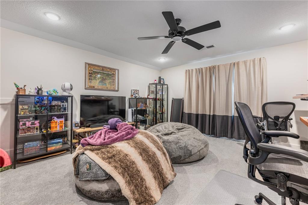 2026 Lariat Property Photo 27
