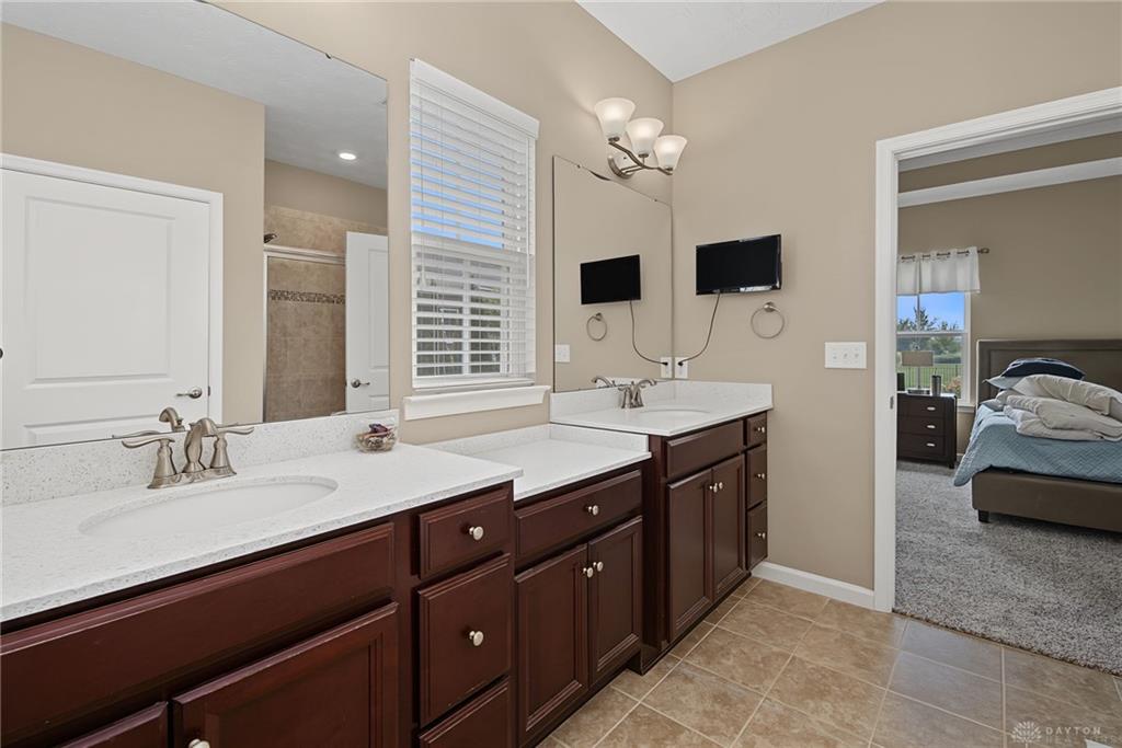 9613 Linden Brook Property Photo 41