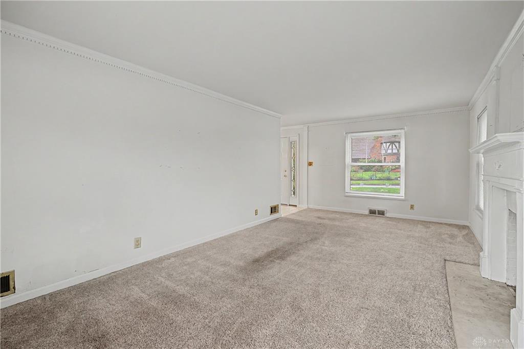 100 Greendale Property Photo 11