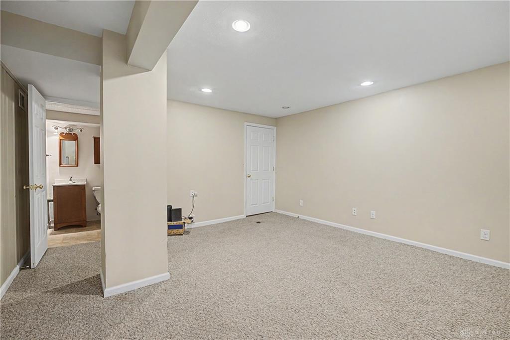 100 Greendale Property Photo 34