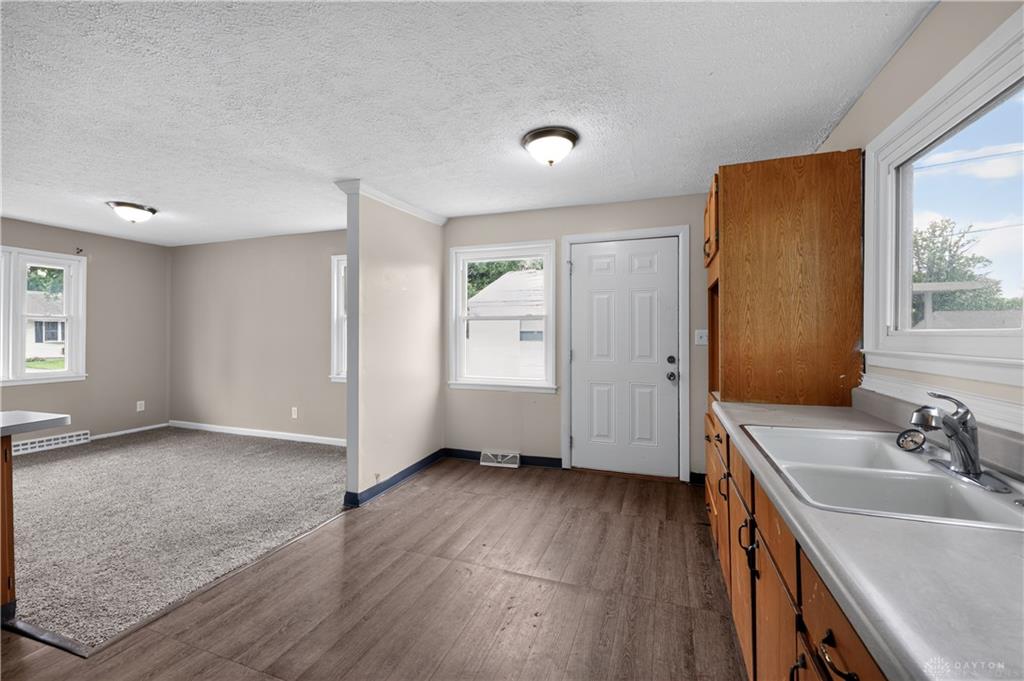 5279 Ferngrove Property Photo 9
