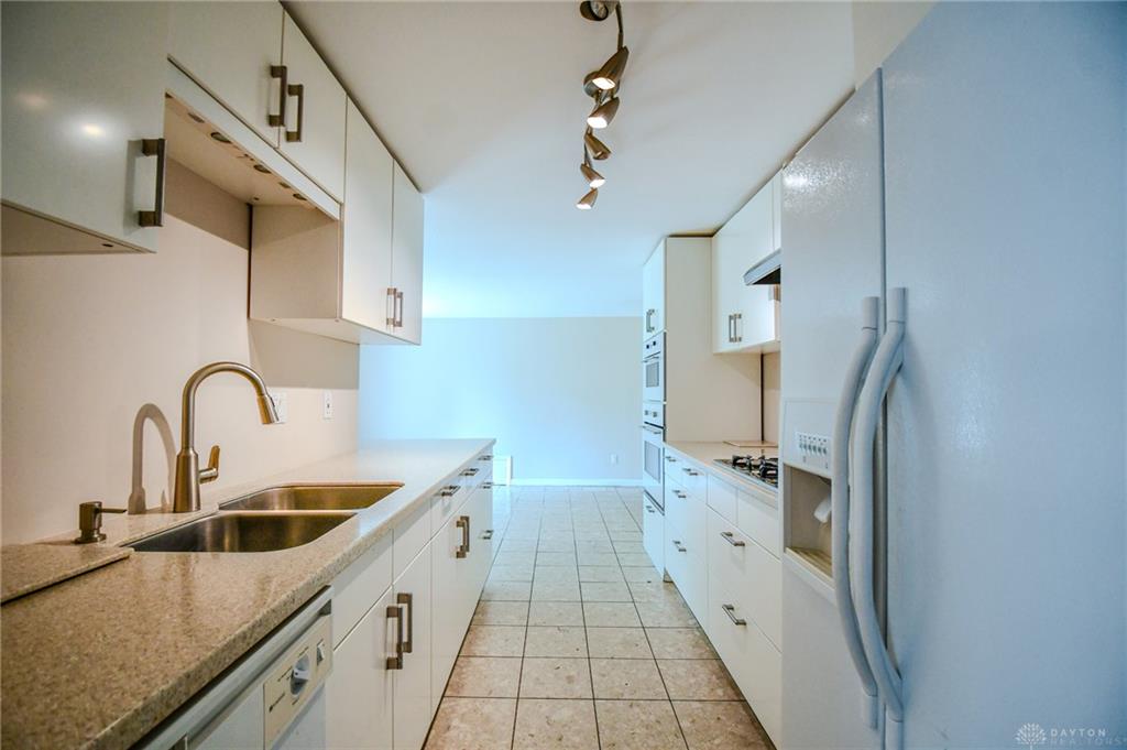 536 Brandwynne Property Photo 15