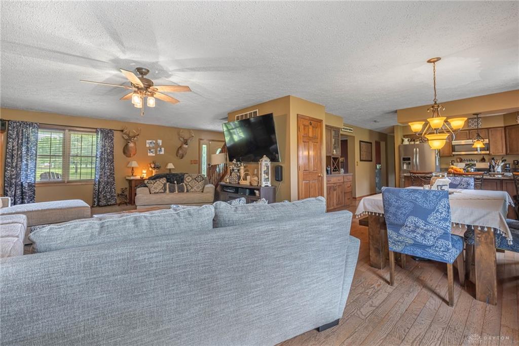 8400 Puddenbag Property Photo 6
