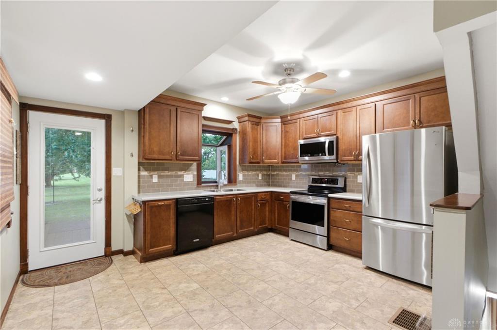1733 Aero Property Photo 7