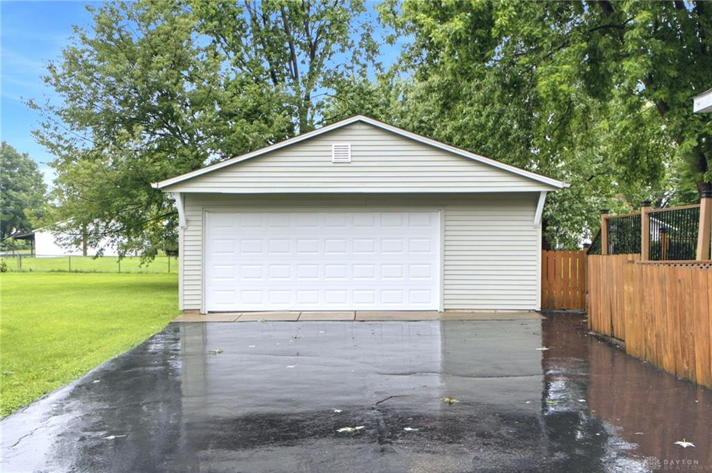 1733 Aero Property Photo 33