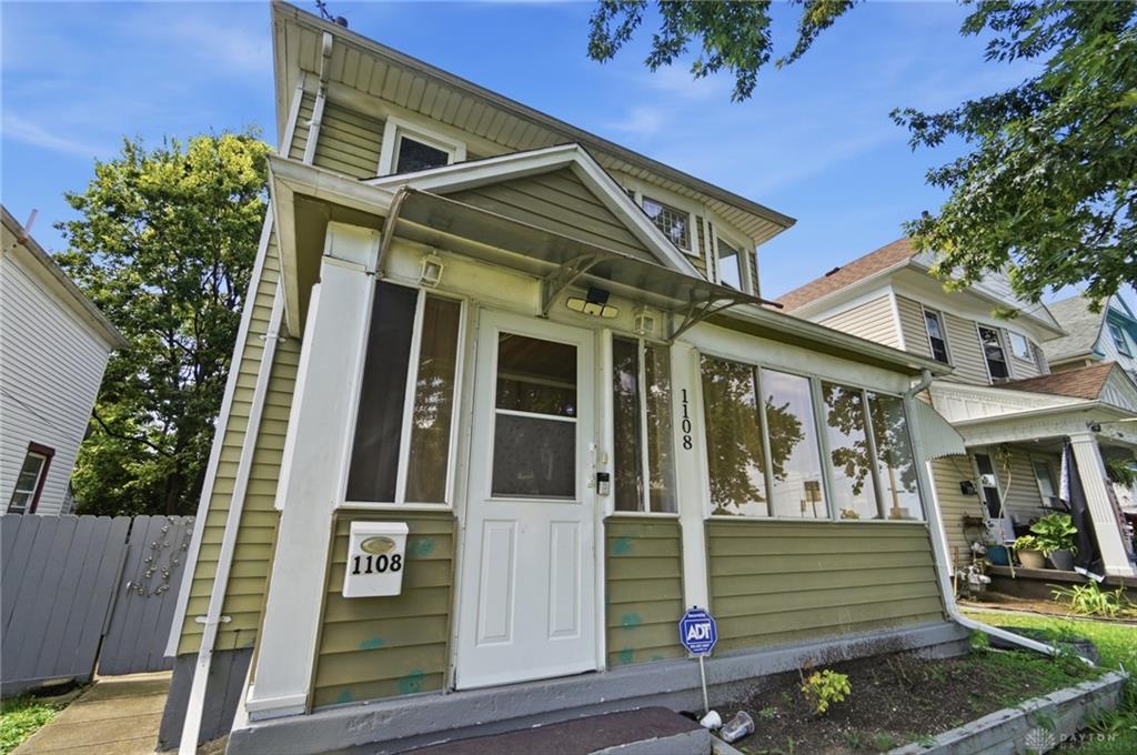 1108 Demphle Property Photo 4